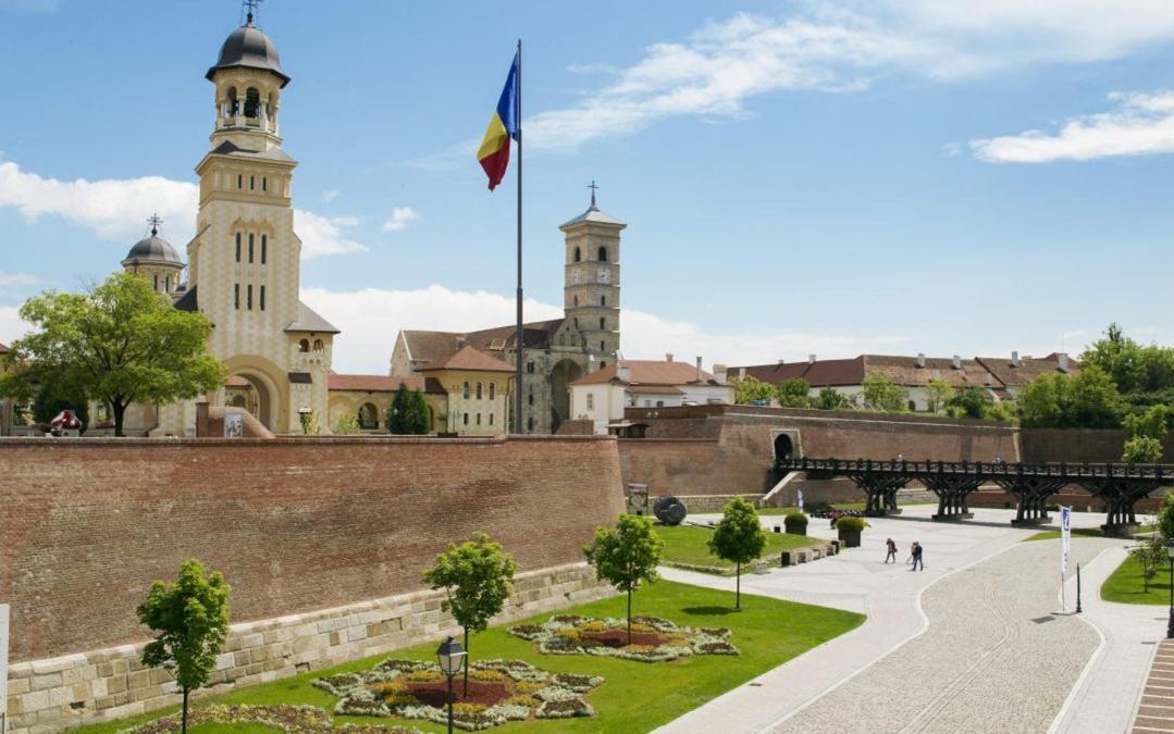 Hortenzia Alba Iulia Exteriör bild